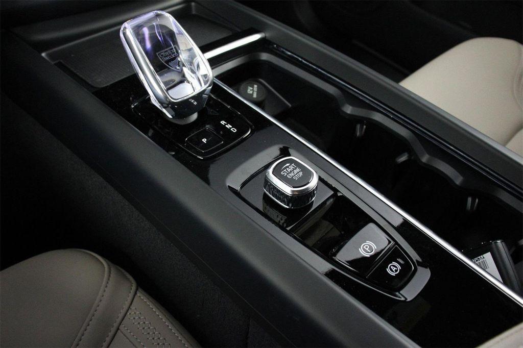 new 2026 Volvo XC60 car, priced at $57,985