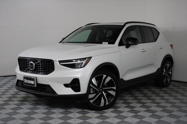 used 2025 Volvo XC40 car, priced at $37,997