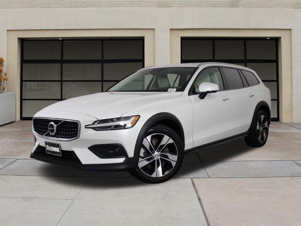used 2025 Volvo V60 Cross Country car, priced at $41,995