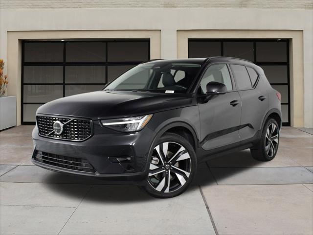 used 2025 Volvo XC40 car, priced at $35,987