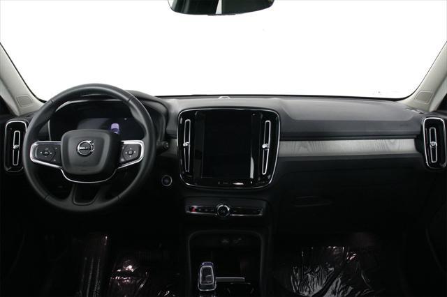 used 2025 Volvo XC40 car, priced at $35,987