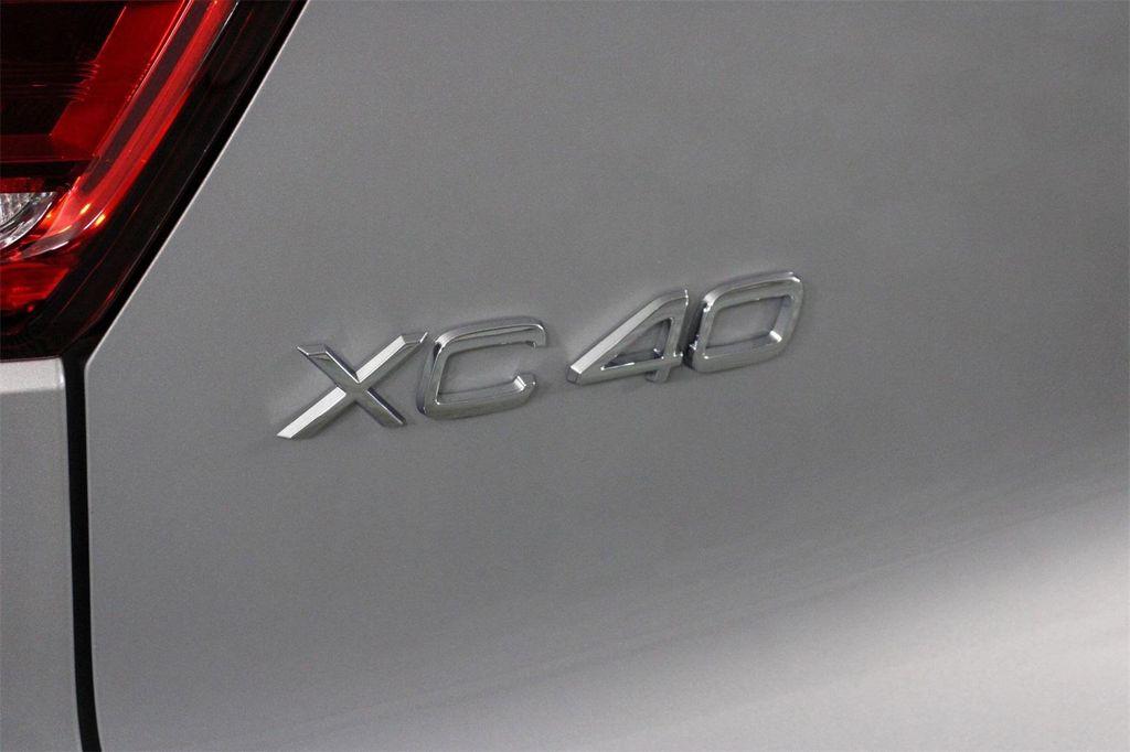 new 2025 Volvo XC40 car, priced at $51,565