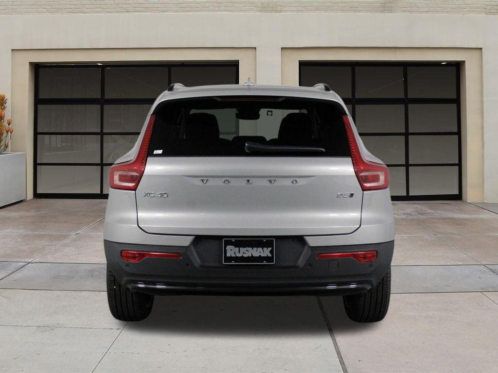 new 2025 Volvo XC40 car, priced at $51,565