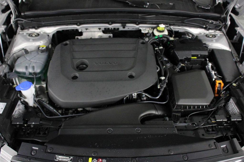 new 2025 Volvo XC40 car, priced at $51,565