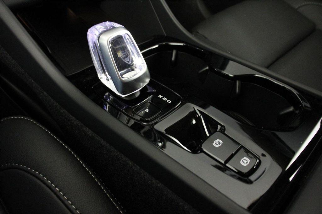 new 2025 Volvo XC40 car, priced at $51,565