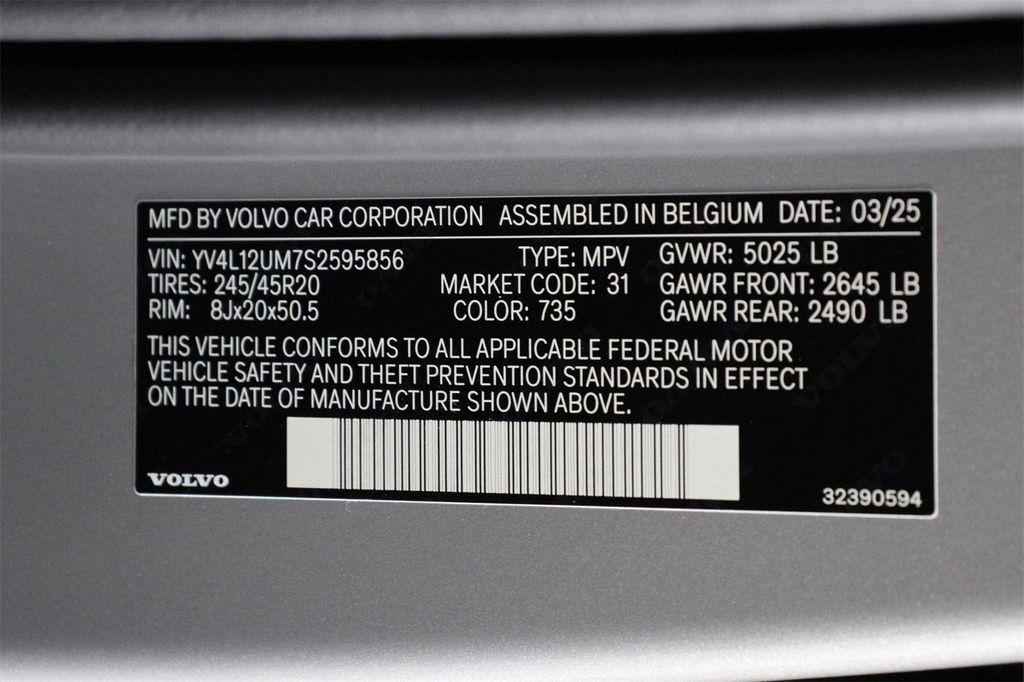 new 2025 Volvo XC40 car, priced at $51,565