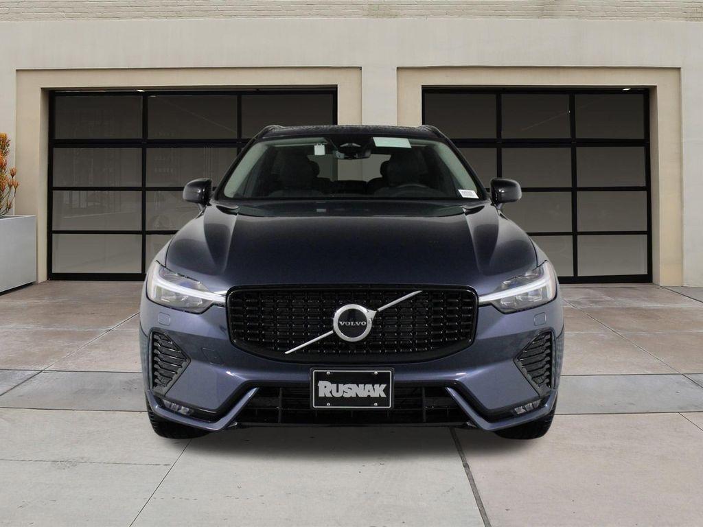 new 2025 Volvo XC60 car, priced at $40,890