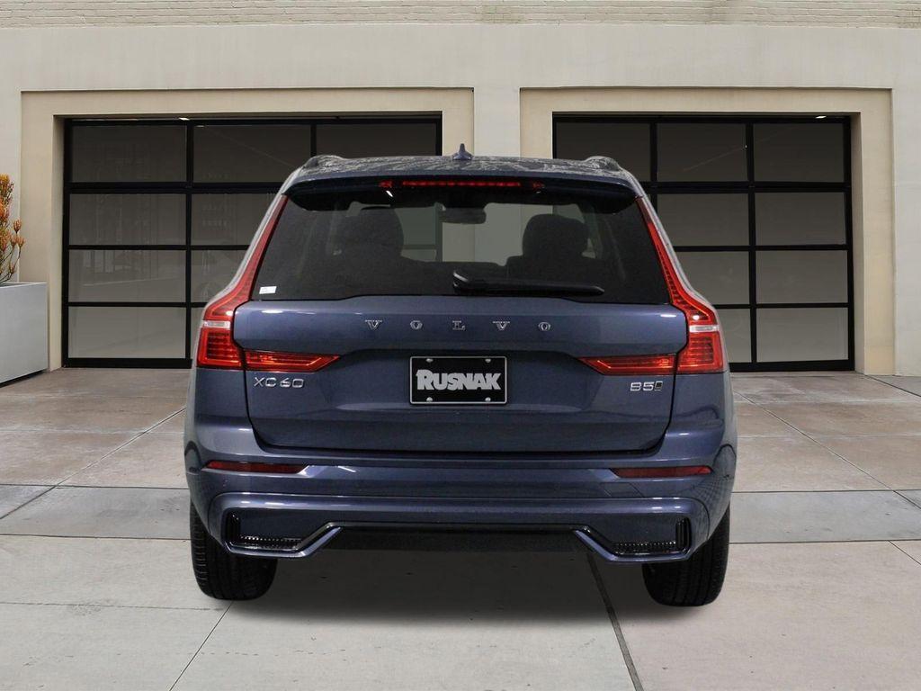 new 2025 Volvo XC60 car, priced at $40,890