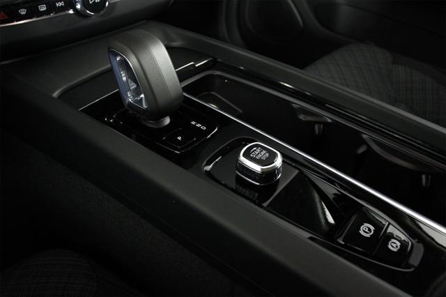 new 2025 Volvo XC60 car, priced at $50,890