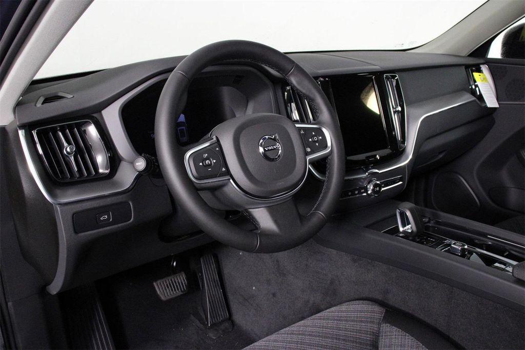 new 2025 Volvo XC60 car, priced at $40,890