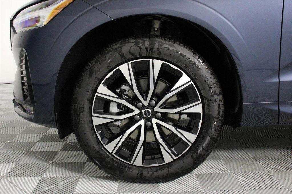 new 2025 Volvo XC60 car, priced at $40,890