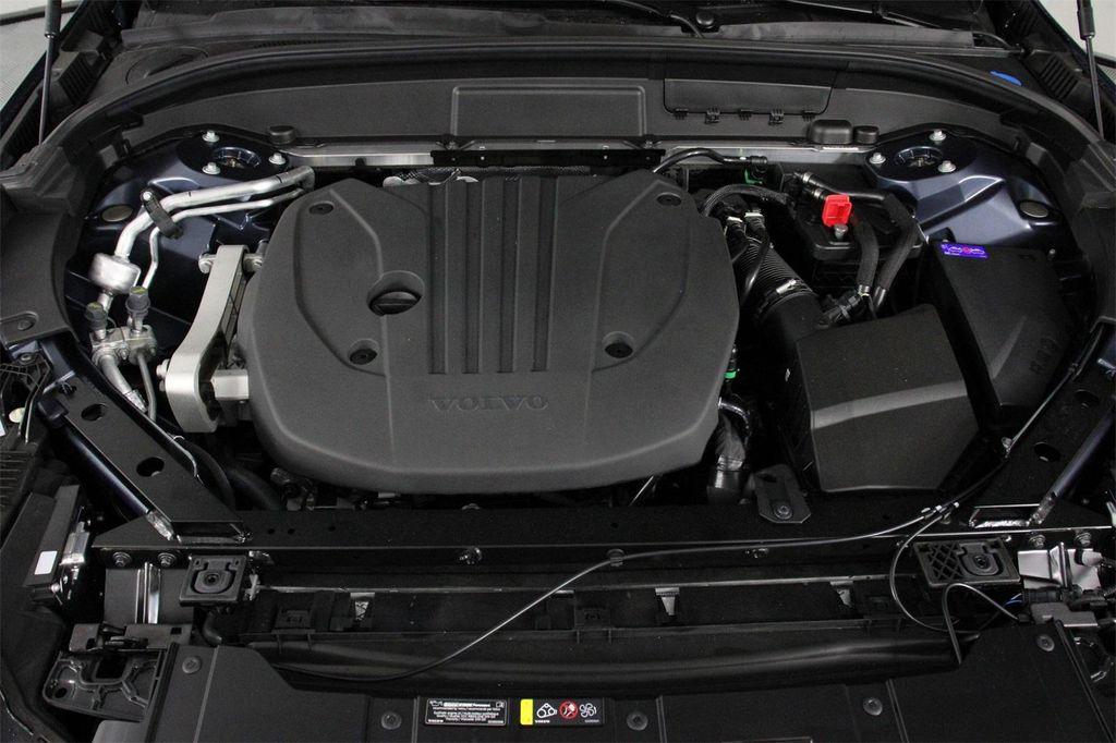 new 2025 Volvo XC60 car, priced at $40,890