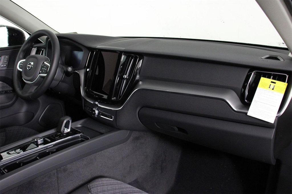 new 2025 Volvo XC60 car, priced at $40,890