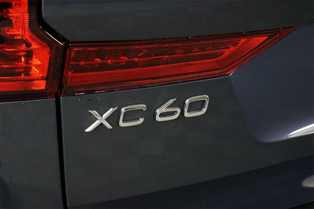 new 2025 Volvo XC60 car, priced at $40,890