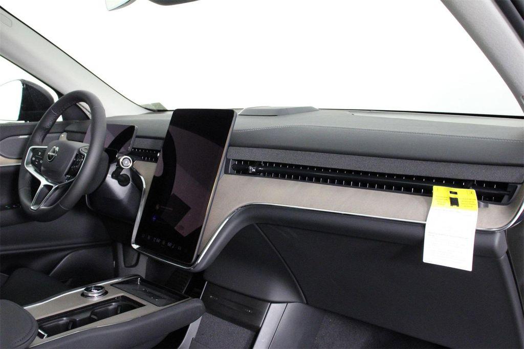 new 2025 Volvo EX90 car, priced at $84,920