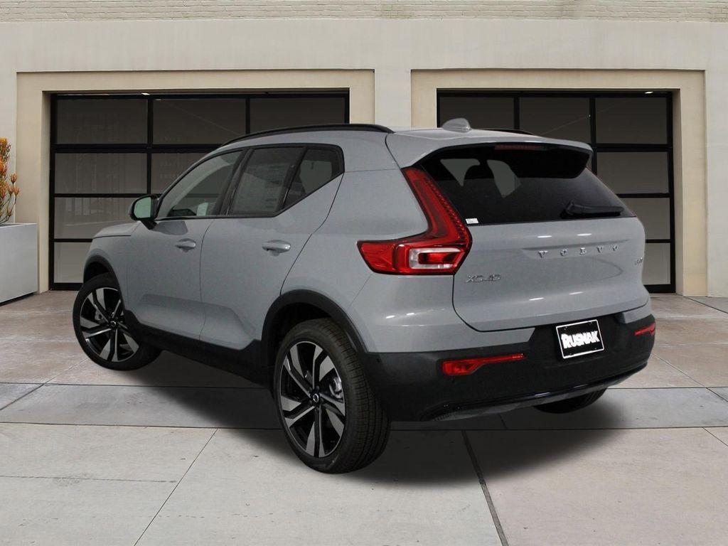 new 2025 Volvo XC40 car, priced at $49,810