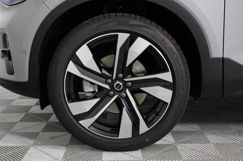new 2025 Volvo XC40 car, priced at $49,810