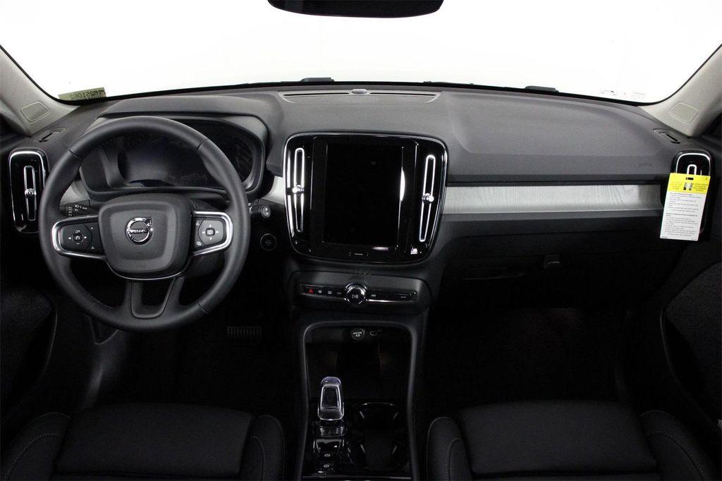 new 2025 Volvo XC40 car, priced at $49,810