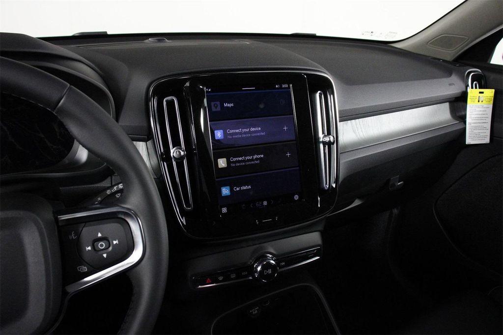 new 2025 Volvo XC40 car, priced at $49,810