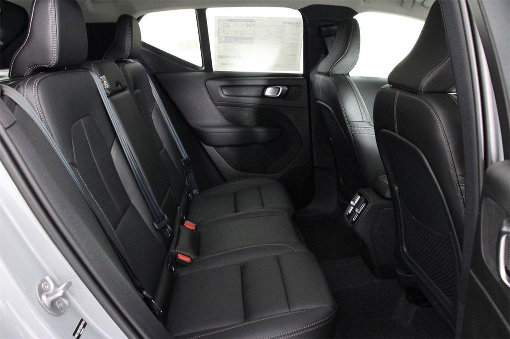new 2025 Volvo XC40 car, priced at $49,810