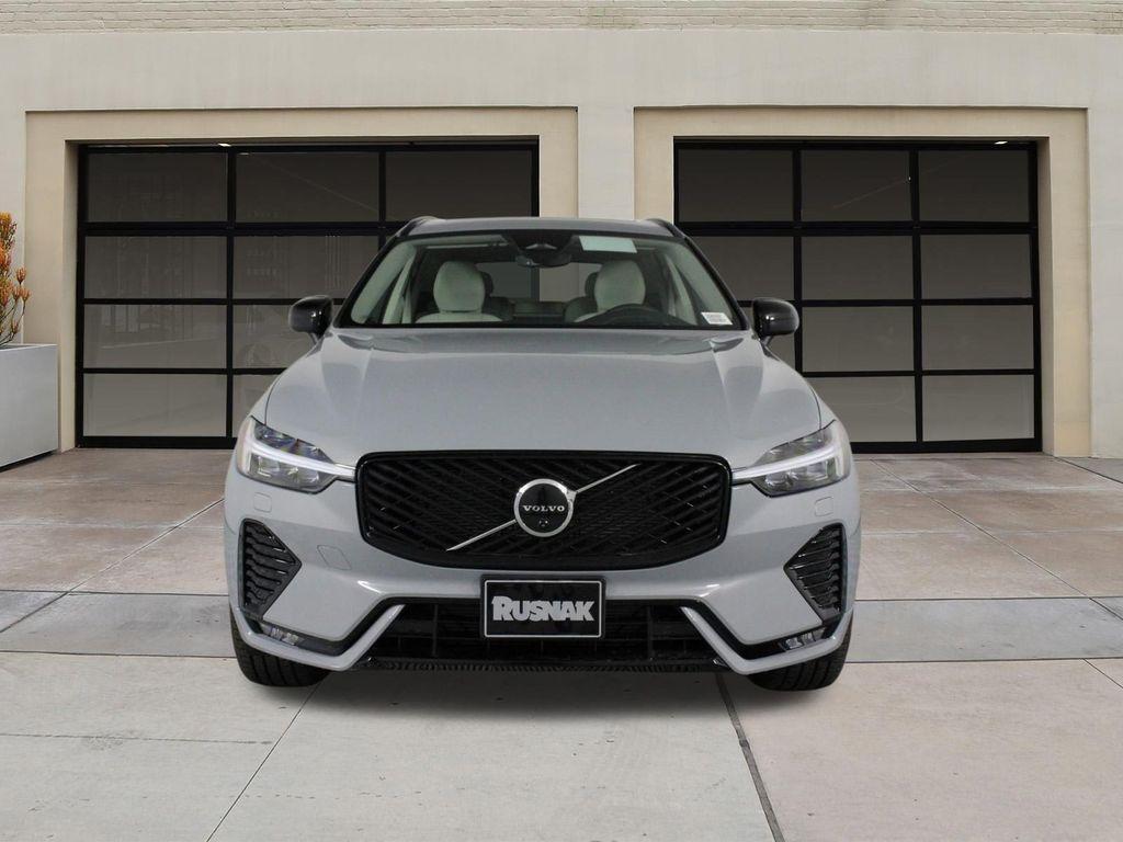 new 2026 Volvo XC60 car, priced at $63,935