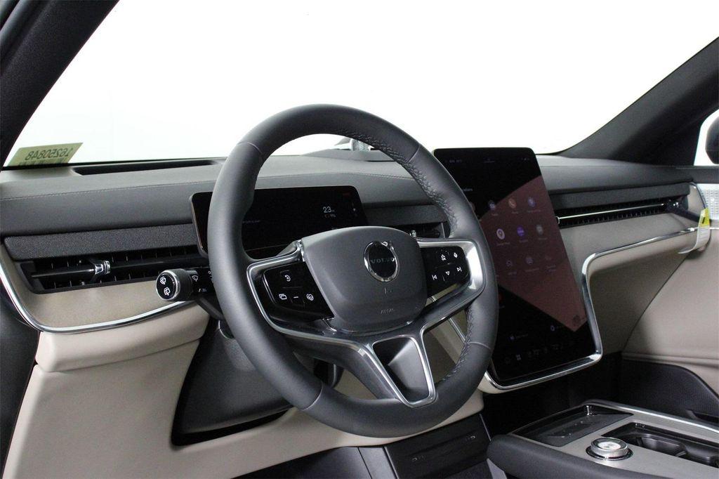new 2025 Volvo EX90 car, priced at $95,140