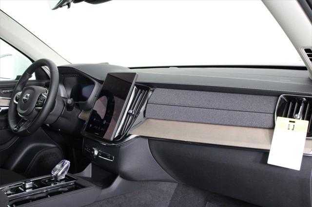 new 2025 Volvo XC90 car, priced at $65,640