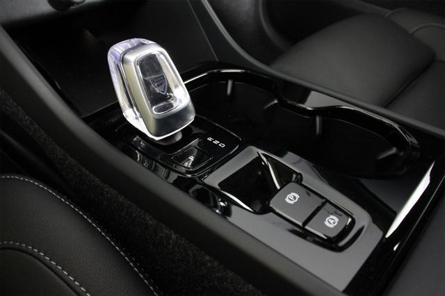 new 2025 Volvo XC40 car, priced at $48,335