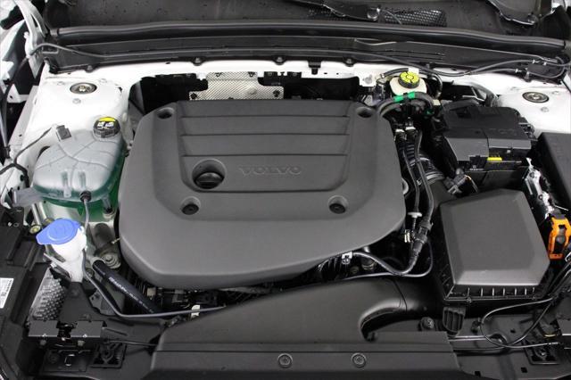 new 2025 Volvo XC40 car, priced at $48,335