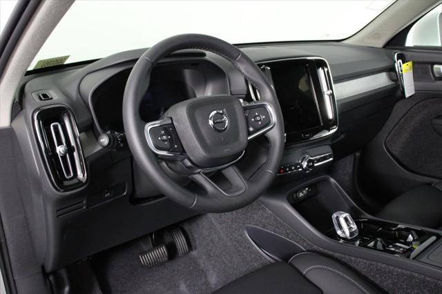 new 2025 Volvo XC40 car, priced at $48,335