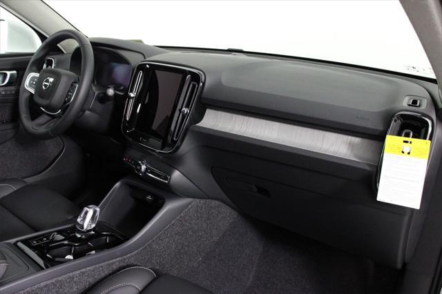 new 2025 Volvo XC40 car, priced at $48,335