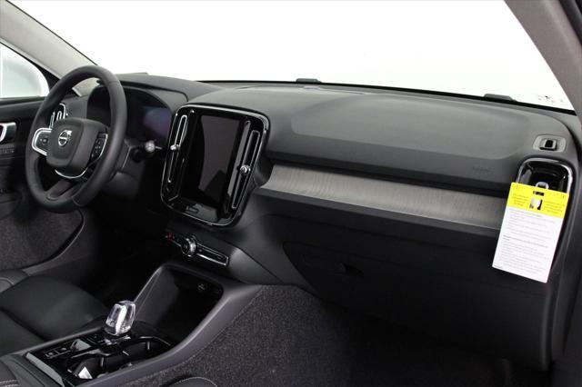 new 2025 Volvo XC40 car, priced at $48,335