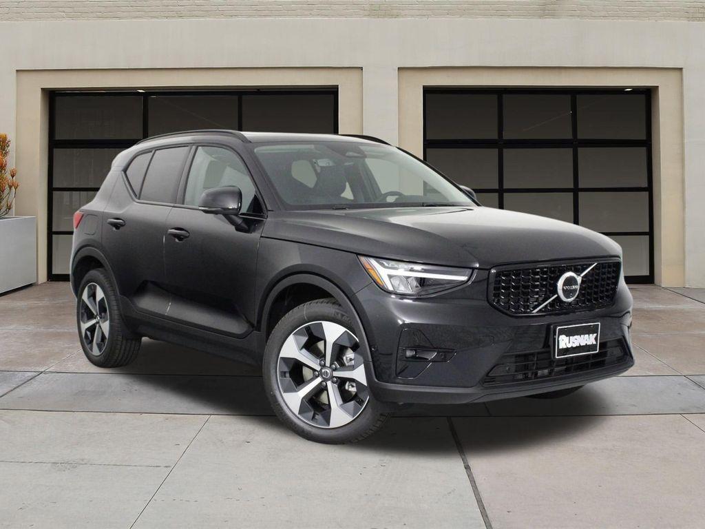 new 2026 Volvo XC40 car, priced at $45,195