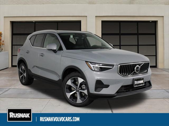 new 2025 Volvo XC40 car, priced at $46,035