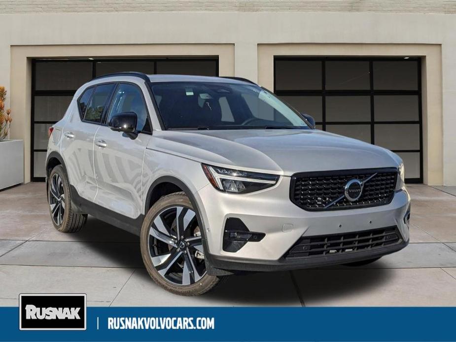 new 2023 Volvo XC40 car, priced at $47,995
