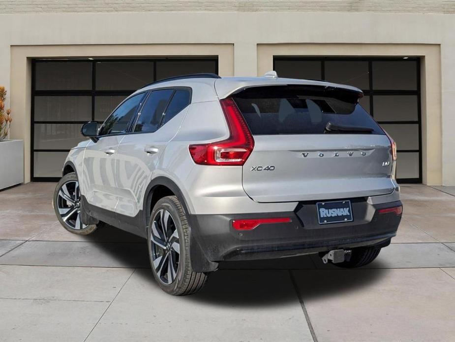 new 2023 Volvo XC40 car, priced at $47,995