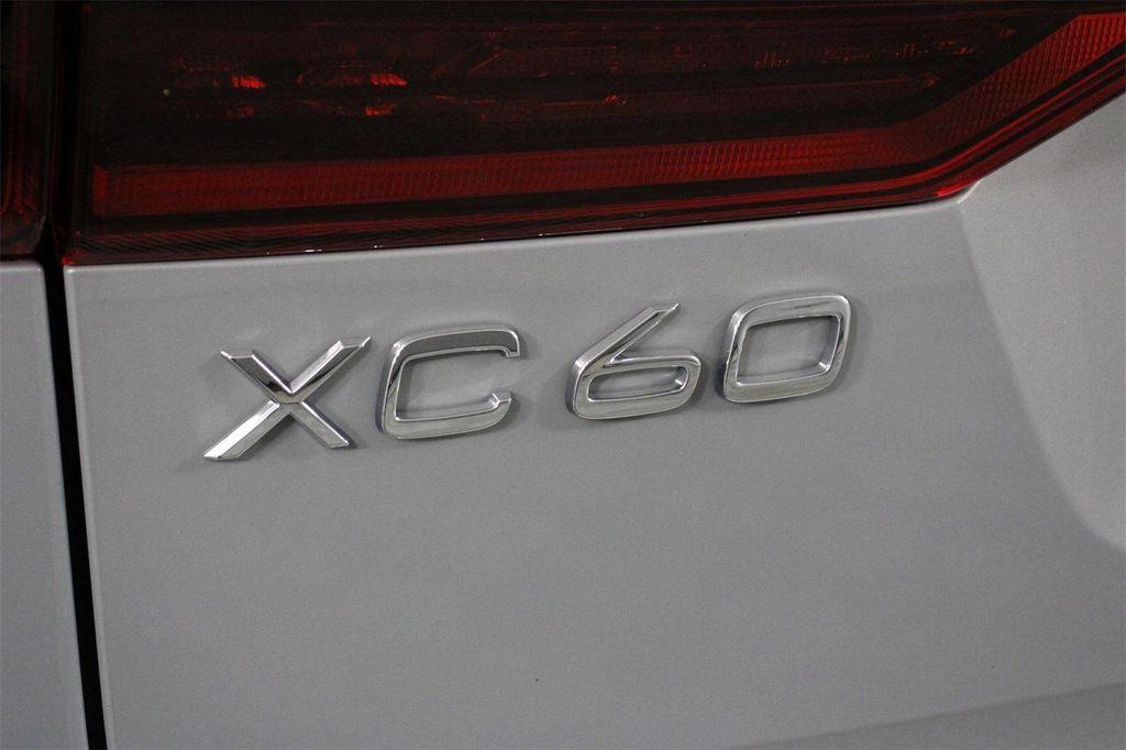 new 2026 Volvo XC60 Plug-In Hybrid car, priced at $69,285