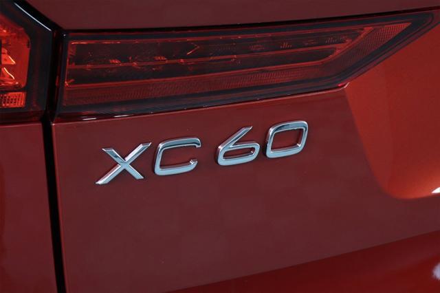 new 2025 Volvo XC60 Plug-In Hybrid car, priced at $64,890