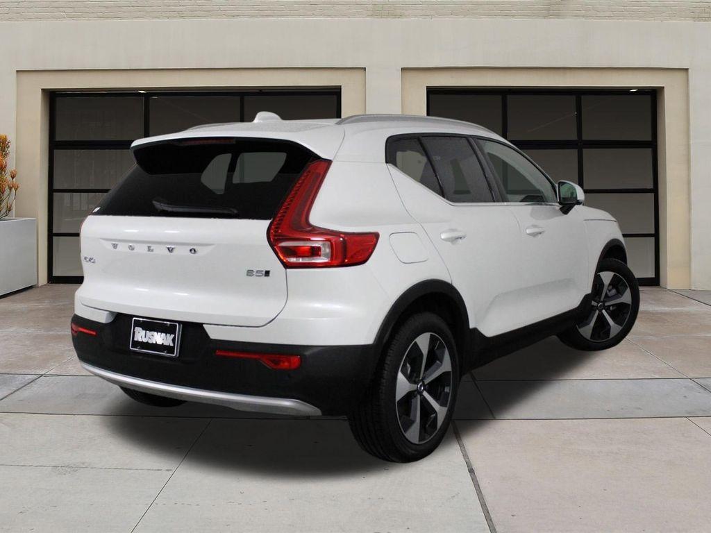 used 2025 Volvo XC40 car, priced at $36,035