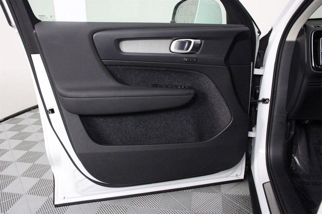 used 2025 Volvo XC40 car, priced at $36,035