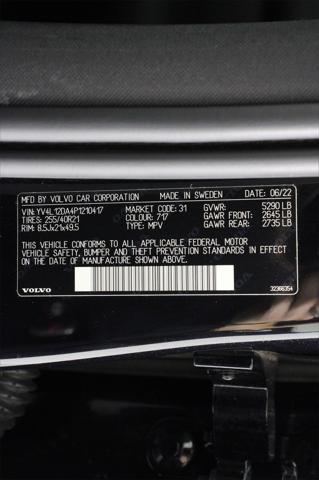 used 2023 Volvo XC60 car, priced at $36,995