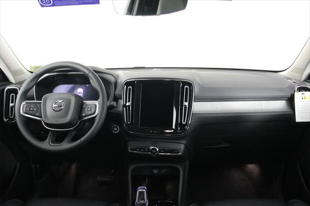 new 2025 Volvo XC40 car, priced at $51,565