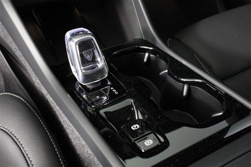 new 2025 Volvo XC40 car, priced at $51,565