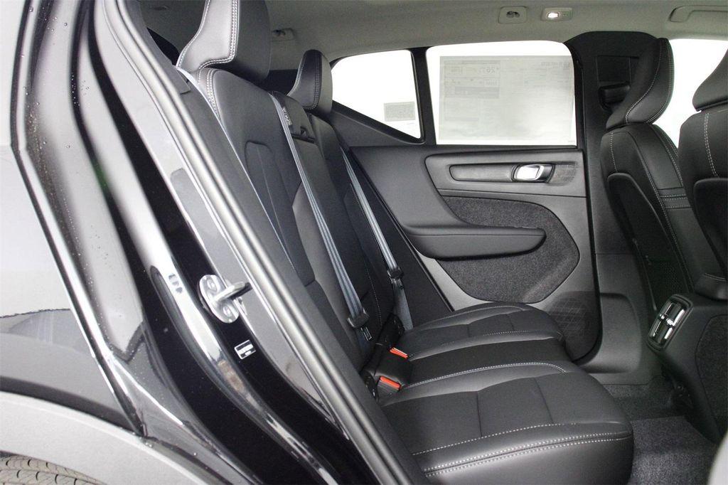 new 2025 Volvo XC40 car, priced at $51,565