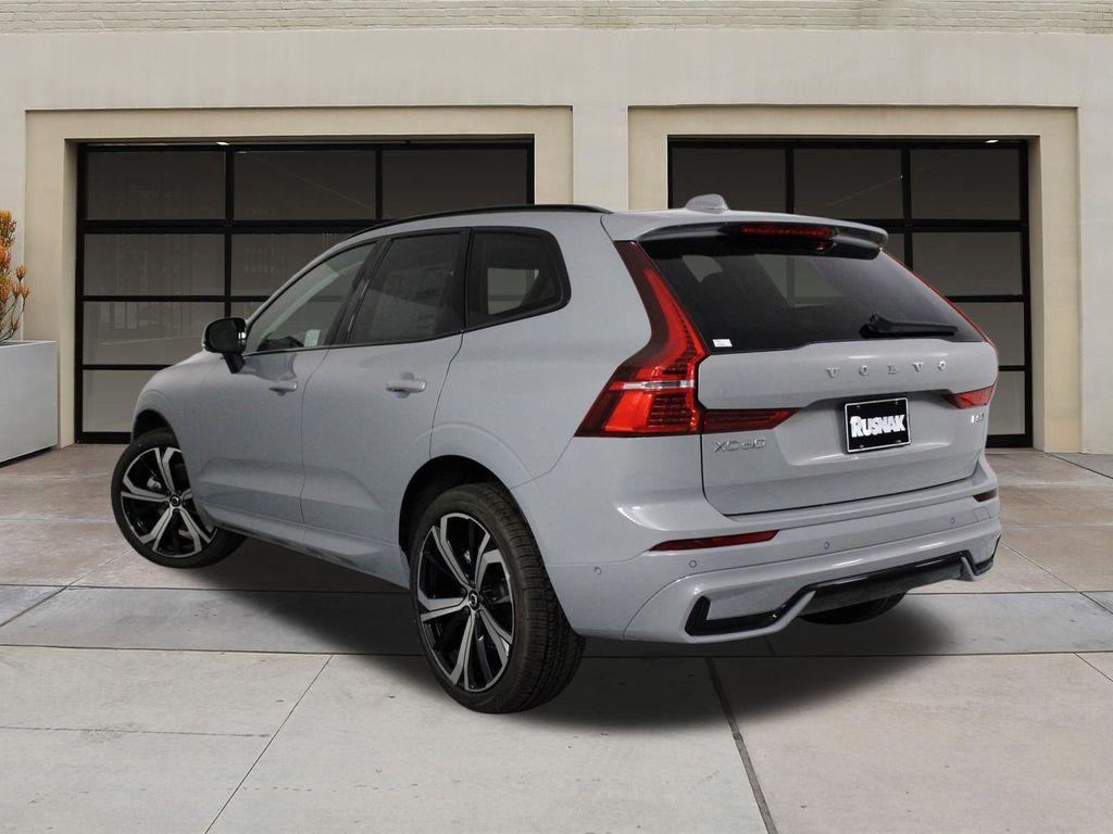 new 2025 Volvo XC60 car, priced at $57,998