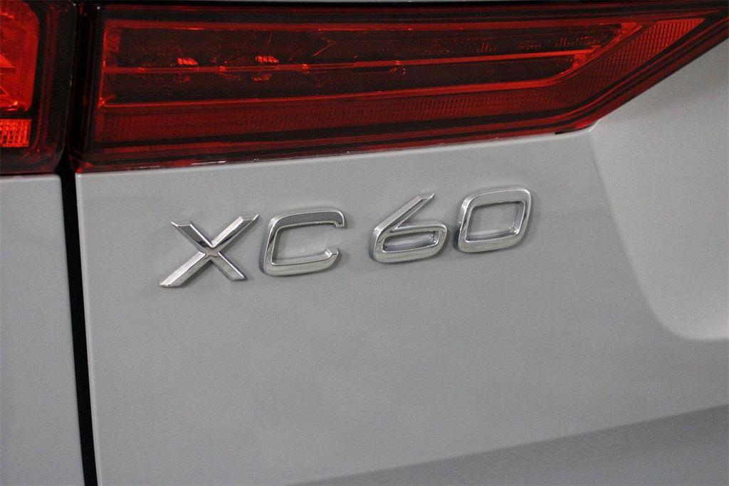 new 2025 Volvo XC60 car, priced at $57,998