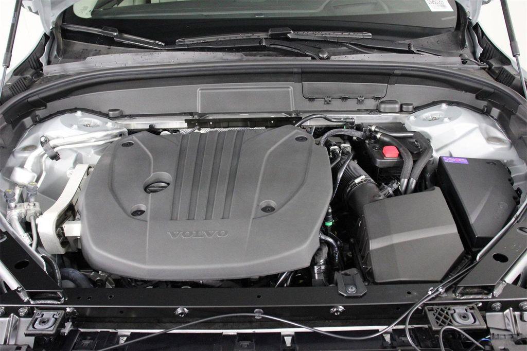 new 2025 Volvo XC60 car, priced at $57,998