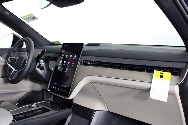new 2025 Volvo EX90 car, priced at $82,140