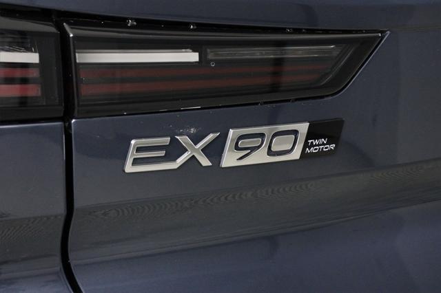 new 2025 Volvo EX90 car, priced at $82,140