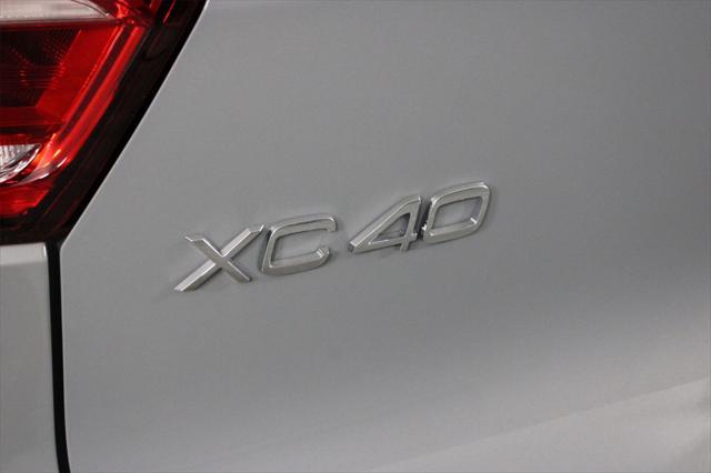 new 2025 Volvo XC40 car, priced at $46,290